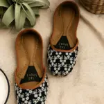 Black Khussa With Flower Thread Work-2491