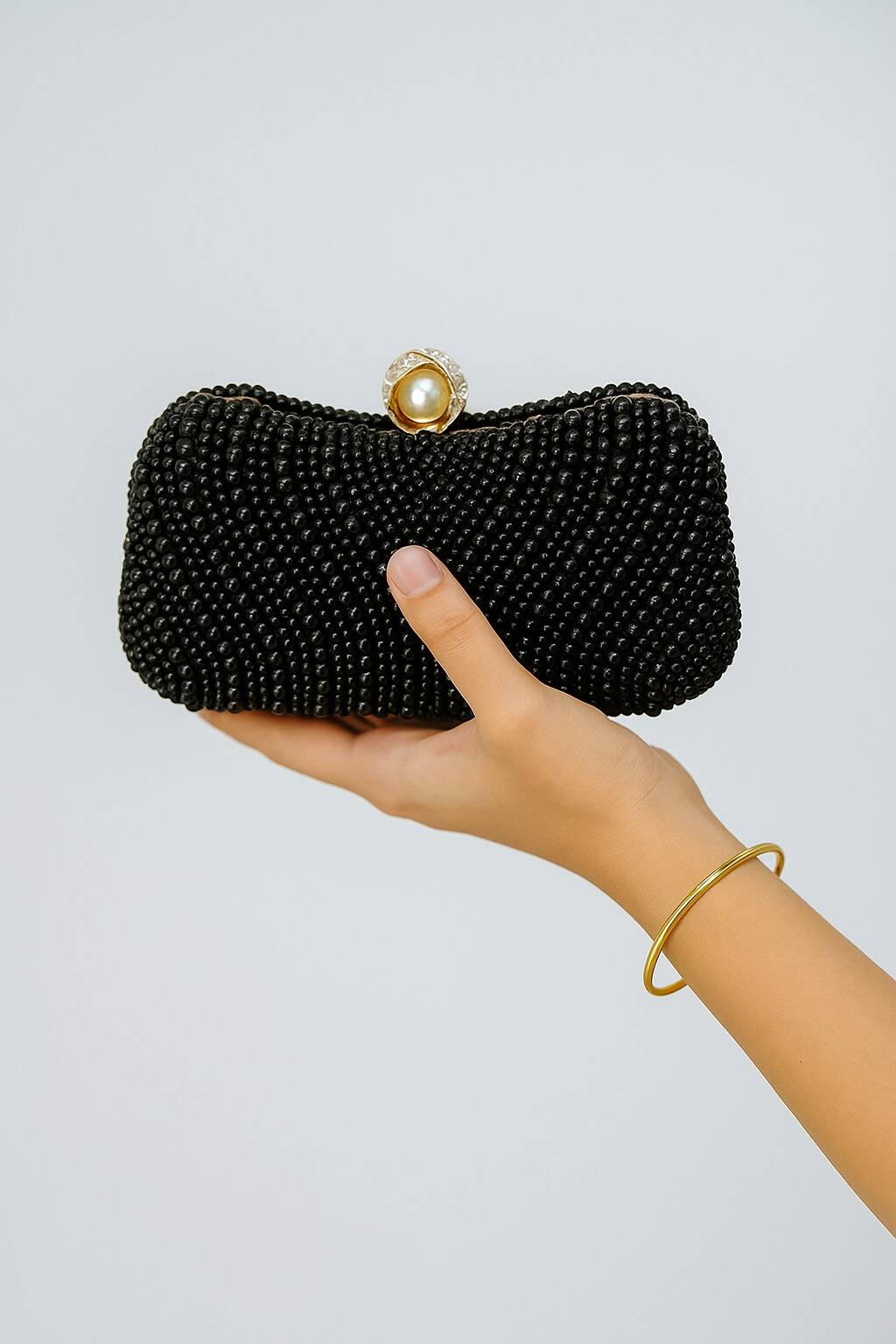 Elegant Black Pearls Clutch For Her Elegant Black Pearls Clutch For Her
