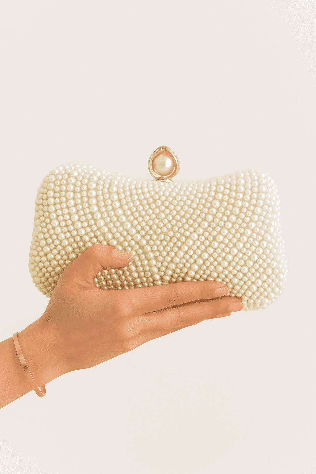 White Pearls Clutch For Her White Pearls Clutch For Her