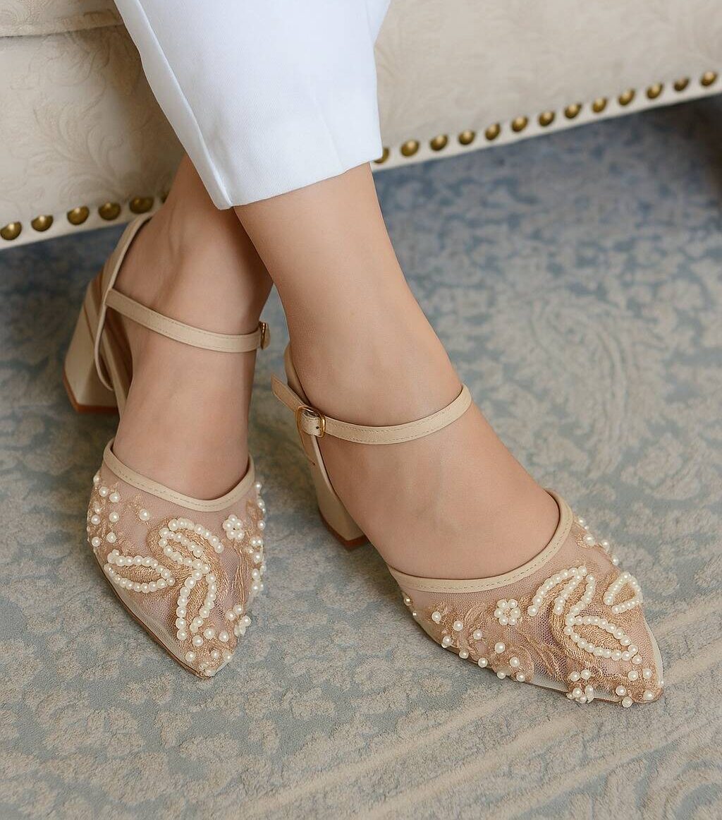 Embroidered Golden Block Heels Pumps For Her Embroidered Golden Block Heels Pumps For Her